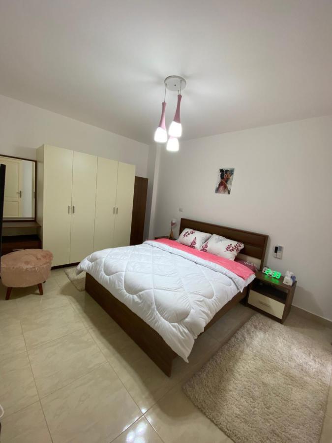 Madinaty Well-Furnished 3- Bedroom Apartment - شقة فندقيه للايجار مدينتي Madinat ash Shuruq Exterior foto